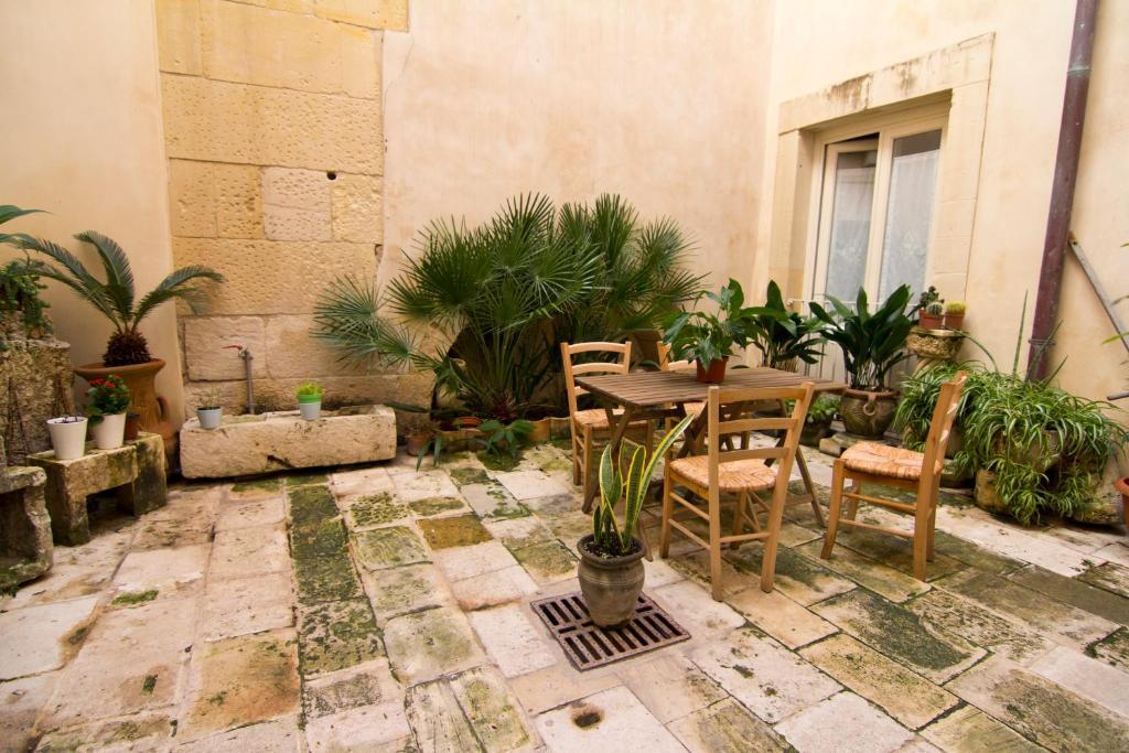 La Via Della Giudecca Couette-café Syracuse