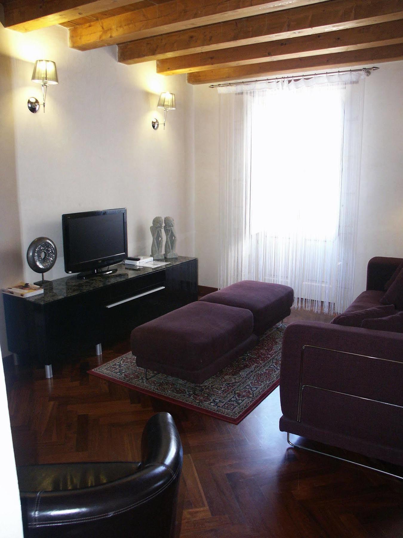 Couette-café La Via Della Giudecca 3*