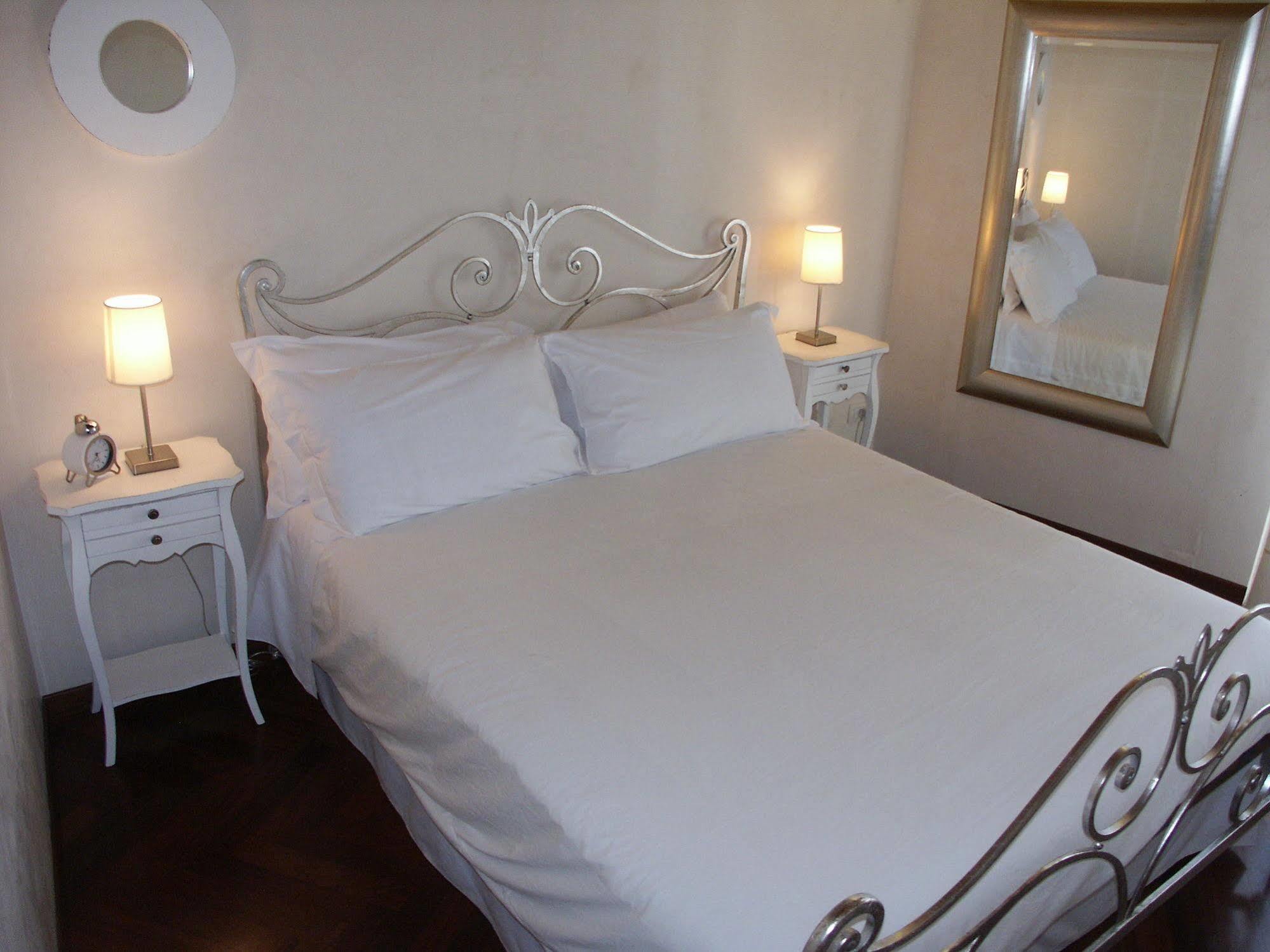 La Via Della Giudecca Couette-café Syracuse