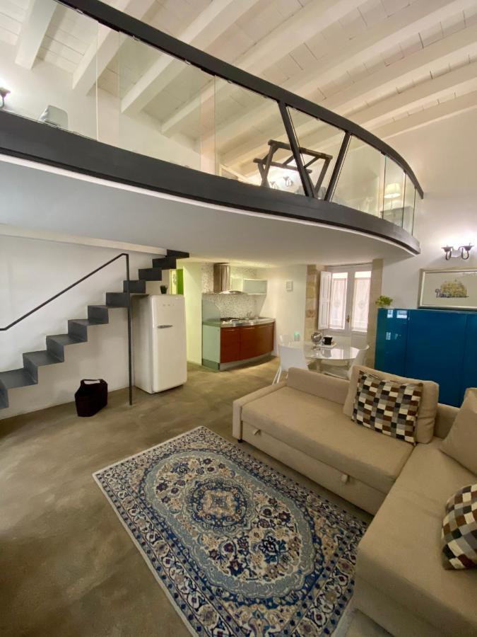 Bed & Breakfast La Via Della Giudecca 3*